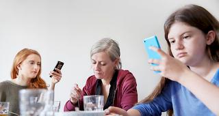 Eine Studie des Kantons will sich mit den Walliser Familien befassen. (Symbolbild)