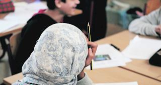 Kompromiss. Der Bericht ber&uuml;cksichtigt laut Jean-Philippe Lonfat, Chef der Dienststelle f&uuml;r Unterrichtswesen, die unterschiedlichsten Meinungen. 