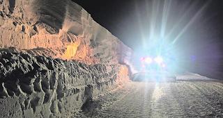 Eindr&uuml;cklich. Die Schneemassen wie hier in Saas-Fee stellen die Verantwortlichen vor grosse Herausforderungen. Die Pistenpr&auml;parationen erfordern einen immensen Aufwand. 