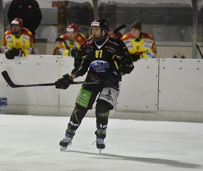 Robert Anthamatten und der EHC Saastal verloren auf eigenem Eis gegen Genf-Servette II mit 2:3.
