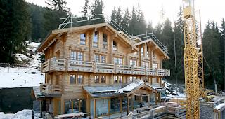 Per Bundesgerichtsurteil d&uuml;rfen zwei Luxuschalets, welche als Erstwohnungen deklariert waren, in Verbier nicht gebaut werden (Symbolbild). 