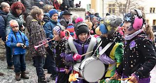 Leuker Fasnachtsimpressionen: Der grosse Umzug in Leuk-Stadt.
