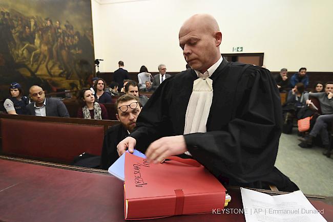 Der belgische Anwalt Sven Mary am ersten Verhandungstag gegen Salah Abdesla.