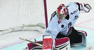 Torh&uuml;ter Reto Lory und der EHC Visp, sechs Gegentore im Test gegen Langenthal. 