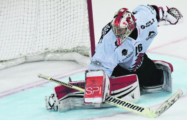 Torhüter Reto Lory und der EHC Visp, sechs Gegentore im Test gegen Langenthal.
