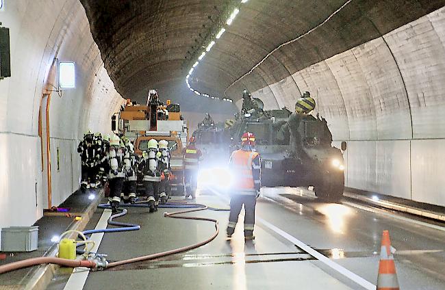 Atemschutzübung im Schallbergtunnel.