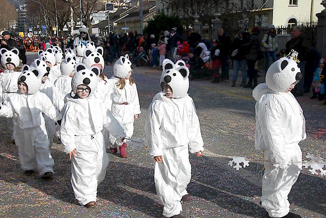 Impressionen aus dem Kinderumzug in Glis.