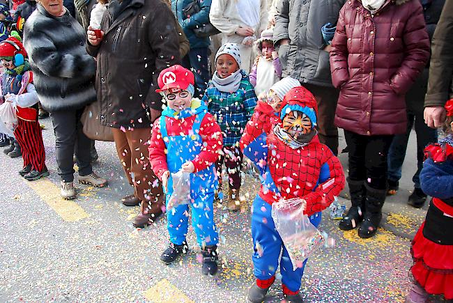 Impressionen aus dem Kinderumzug in Glis.