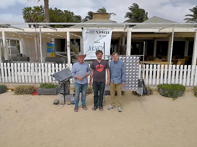 Pavel und Jan Marc Lehky zusammen mit dem kanadischen Experten Roland Wahlgren auf Kap Verde (von links).