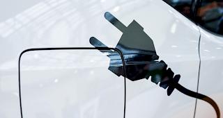 E-Autos. Im letzten Jahr betrug der Marktanteil gerade mal 2,7 Prozent (Symbolbild).