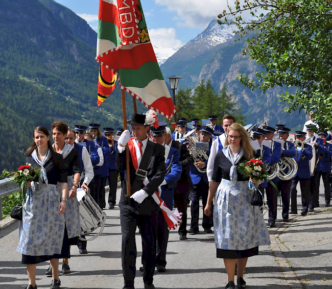 Die MG «Alpengruss» aus Embd organisiert das diesjährige Bezirksmusikfest.