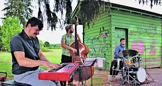 Spielfreudig. Das Basler Trio &laquo;Woodwill 3&raquo;: Am Donnerstagabend im Zeughaus Kultur. 