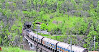 Weiterhin im Aufwind. 2017 verkehrte mehr G&uuml;terverkehr durch L&ouml;tschberg und Simplon.