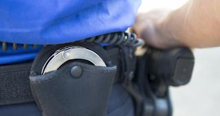 Festgenommen. Gegen den Mann besteht seit 2010 ein unbegrenztes Einreiseverbot (Symbolbild).