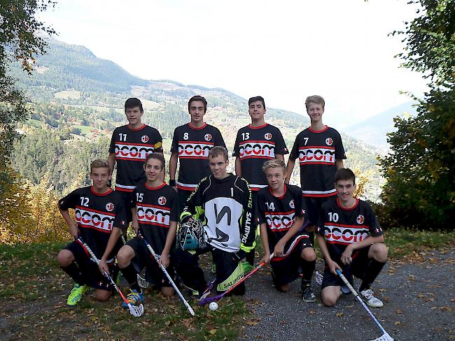 Teamfoto des UHC Naters-Brig Academy, der sich frühzeitig den Aufstieg sichern konnte.