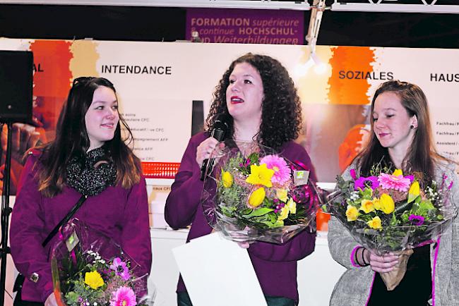 Podest. Von links: Sandrine Williner (2. Platz), Amélia Brossy (1. Platz) und Hélène Mettaz (3. Platz).