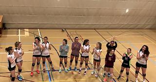 Erleichterung. Die Visperinnen bedanken sich bei den mitgereisten Fans.