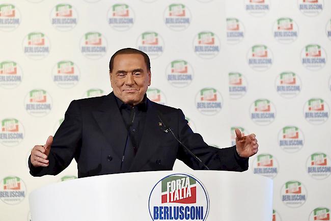 Silvio Berlusconi, der mittlerweile 81-jährige Chef der konservativen Forza Italia könnte trotz seiner drei skandalgeprägten Amtszeiten mit seinem Mitte-Rechts-Bündnis triumphieren.