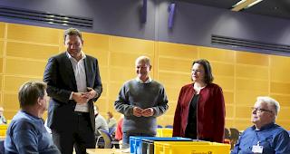 Die SPD-Mitglieder haben sich in einem Mitgliedervotum f&uuml;r eine Koalition mit den Unionsparteien ausgesprochen.