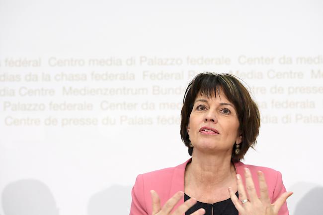 Künftig sollen nicht nur Radio- und TV-Angebote, sondern auch Online-Angebote als Service public Gebührengelder erhalten können, so Medienministerin Leuthard.