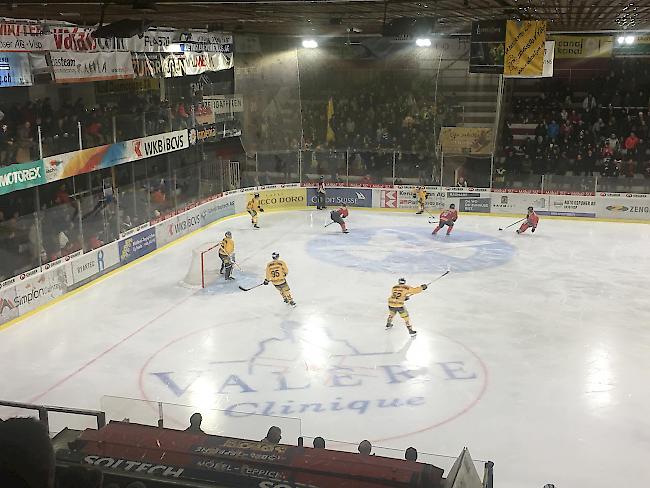 3772 Zuschauer beim vierten Playoff-Viertelfinal zwischen dem EHC Visp und dem SC Langenthal.