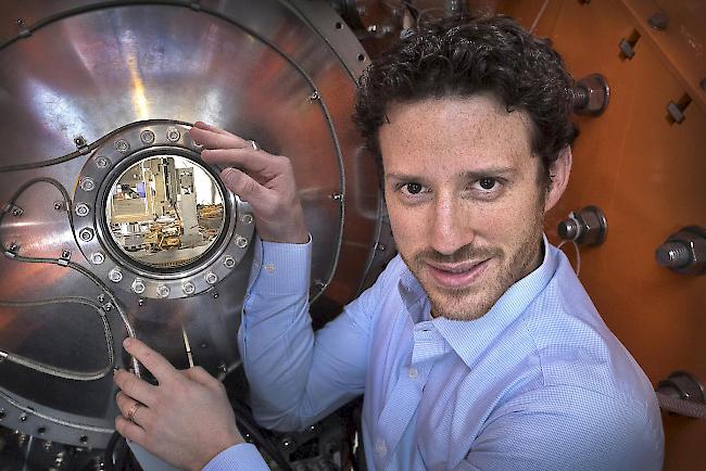 «Herumschrauben...». Der Zermatter Physiker Daniel Mazzone.