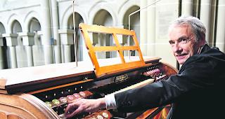 Meister seines Fachs. Organist J&uuml;rg Brunner ist am Sonntag in der Natischer Pfarrkirche zu h&ouml;ren.  