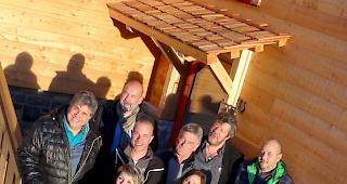 Direktion und Vorstand der 12 Naturparkgemeinden. Von oben links nach unten rechts Jean-Claude Brunner, Olivier Salamin, Peter Schnyder, Albrecht Meichtry, Marcel Hermann, Daniel Varonier, Christine Mathieu, Hannelore Zeiter, Rebecca Cina, Jacqueline Duc-Sandmeier, Diego Grichtig, Peter Oggier, Fr&eacute;dy J&auml;ggi, Nando Matter, Romana Roten.