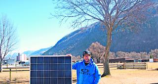 &Uuml;berzeugt. Fabian Zurbriggen von der winsun AG setzt sich tatkr&auml;ftig f&uuml;r Solarenergie in Afrika ein.  