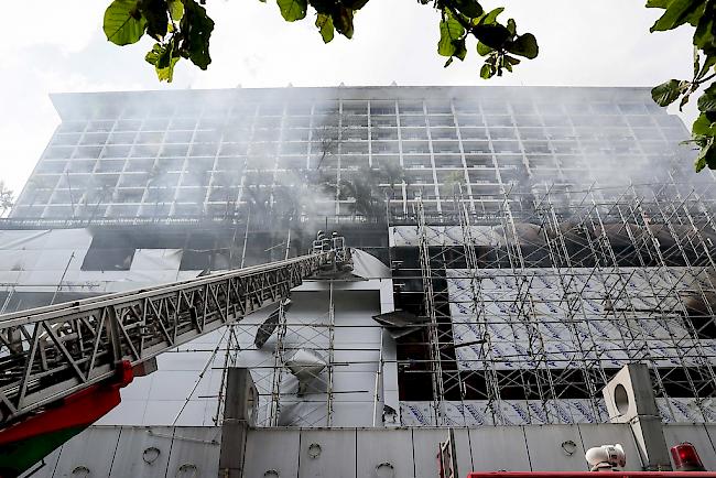 Bei einem Hotelbrand auf den Philippinen sind vier Menschen ums Leben gekommen.