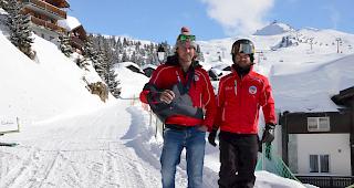 Optimistisch. Wollen den Guinness-Rekord &laquo;largest ski lesson&raquo; ins Wallis holen: Skischulleiter Reto Stucky (l.) und Initiant Rafi Imhof.