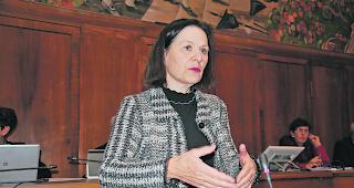 Die bisherige Vizepr&auml;sidentin Esther Waeber-Kalbermatten ist neu an der Spitze der Kantonsexekutive.
