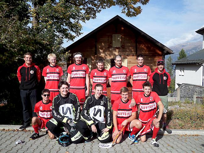Erfolgreich. Bei der letzten Runde der Herren C der Oberwalliser Unihockey Meisterschaft in Brig sicherte sich der UHC Naters-Brig II am Samstag den zweiten Aufstiegsplatz.