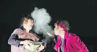 Schr&auml;g. &laquo;Kapelle Sorelle&raquo; in Aktion: Verschrobener Humor ist angesagt. 