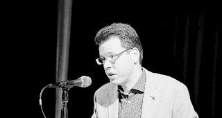 Lesung. Nicolas Eyer liest aus diesen drei Texten &ndash; &laquo;Kamikochi&raquo;, &laquo;Die Mondbeschw&ouml;rerin&raquo; und &laquo;Die Scherben des Himmels&raquo;. 