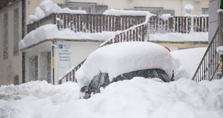 Das Dorf Goeschenen versinkt am 31. M&auml;rz im Schnee.