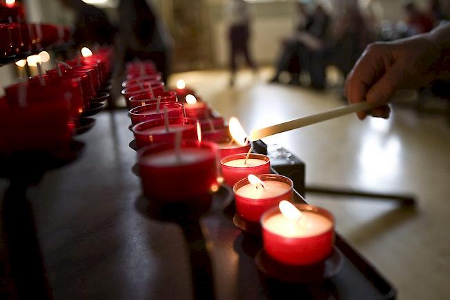Während einer Messe kam es in einer Kirche in der Nähe von Dijon in Frankreich zu einem Zwischenfall: Mehrere Menschen erlitten eine Kohlenmonoxid-Vergiftung.