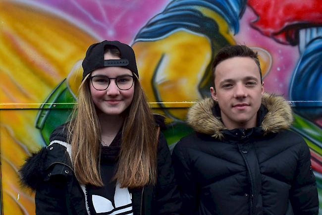 Aileen Zenklusen (14), Glis, und Kevin Diovisalvi (14), Naters.