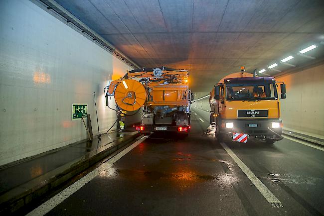 In den kommenden Wochen finden in den A9-Tunnels Reinigungs- und Unterhaltsarbeiten statt.