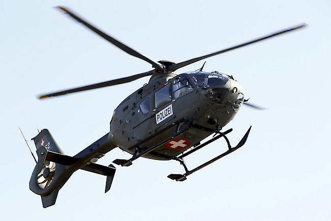 Bei der Fahndung nach mehreren Kriminaltouristen wurde auch ein Polizeihelikopter aufgeboten.  