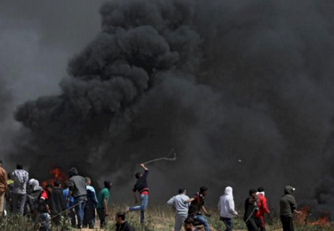 Die Zahl der bei den Protesten an der Grenze zu Israel getöteten Palästinenser ist am Samstag auf neun gestiegen. 