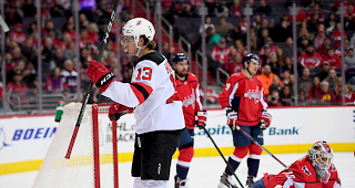 Starke Leistung. NHL-Rookie Nico Hischier schliesst die Qualifikation mit beeindruckenden 52 Skorerpunkten ab.
