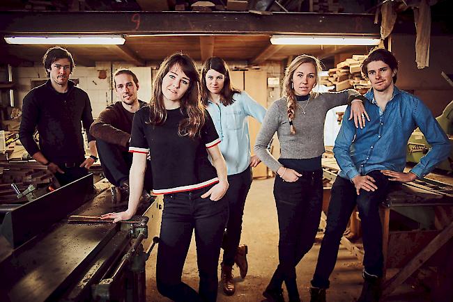 Familienband. Von links: Elia und Pirmin Zurbriggen, Romaine Müller, Rebecca Graven, Maria Zurbriggen und Joel Müller.