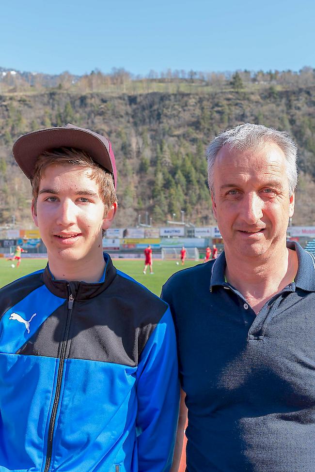 Cédric (16) und Klaus (52) Abgottspon aus Staldenried.