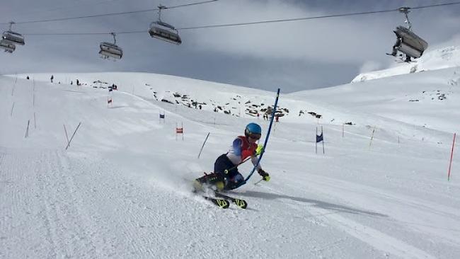 Beim 53. Internationalen Jugendcup in Saas-Fee traten am Dienstag und Mittwoch die besten 150 Jungtalente zwischen 12 und 16 Jahren aus der Schweiz, Frankreich, Italien, Österreich und Deutschland im Slalom und Riesenslalom gegeneinander an.