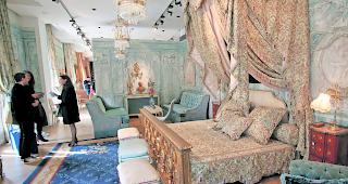 Luxus pur. Blick in eine Suite des Ritz. Ungebrauchtes wurde jetzt versteigert.  