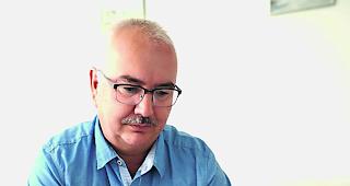 Abgeblitzt. Beschwerdef&uuml;hrer Andreas Zenklusen bei der Lekt&uuml;re des Urteils. Er habe Transparenz gewollt, sagt er. Die soll nun die baldige Anklage liefern, hofft die Bev&ouml;lkerung.