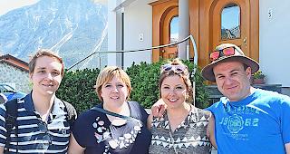 Fabian (32) und Nicole Chanton (32), Melanie Michlig (34) und Michi Grab (34) aus Naters.