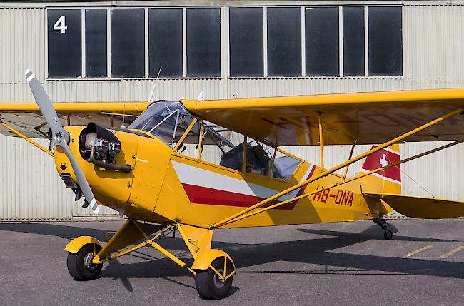 Beim steckengebliebenen Flugzeug handelt es sich um eine Piper. (Themenbild)
