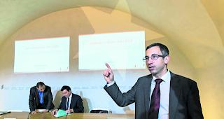 Vereinbarung. Staatsrat Fr&eacute;d&eacute;ric Favre publizierte gestern den Entwurf zwischen Kanton und Standortgemeinden f&uuml;r die Finanzierung der Infrastrukturen f&uuml;r &laquo;Sion 2026&raquo;. 